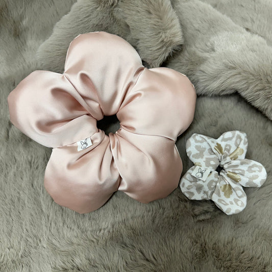 Large Flower scrunchie